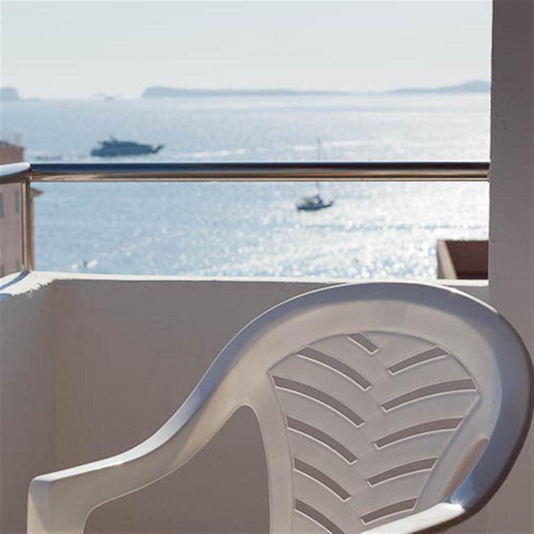 Apartamentos El Moro San Antonio  Værelse billede