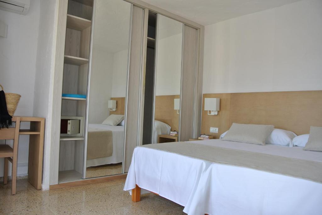 Apartamentos El Moro San Antonio  Værelse billede